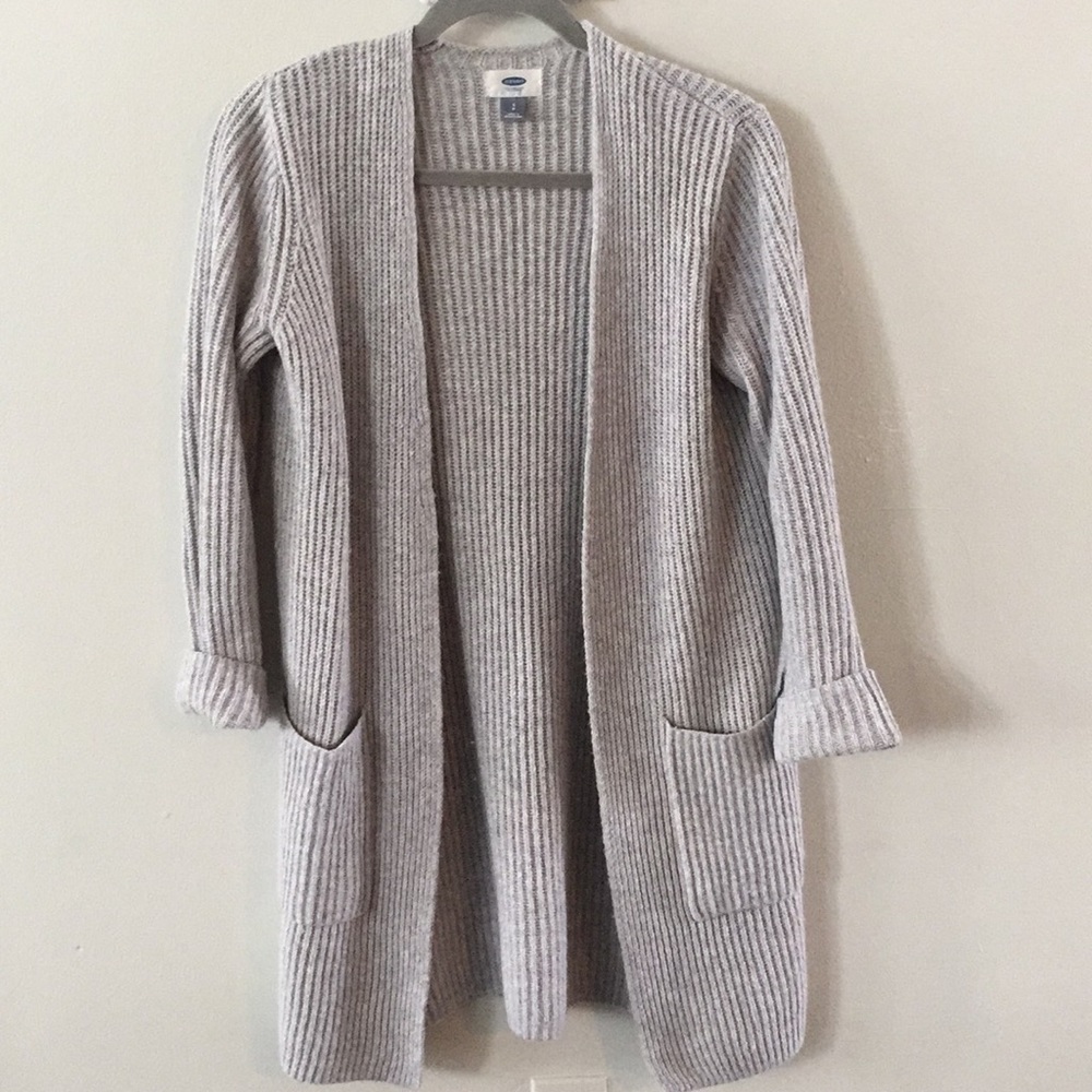 Gray long sleeve sweater.